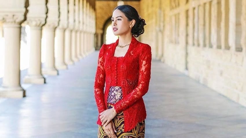 gaya foto wisuda outdoor