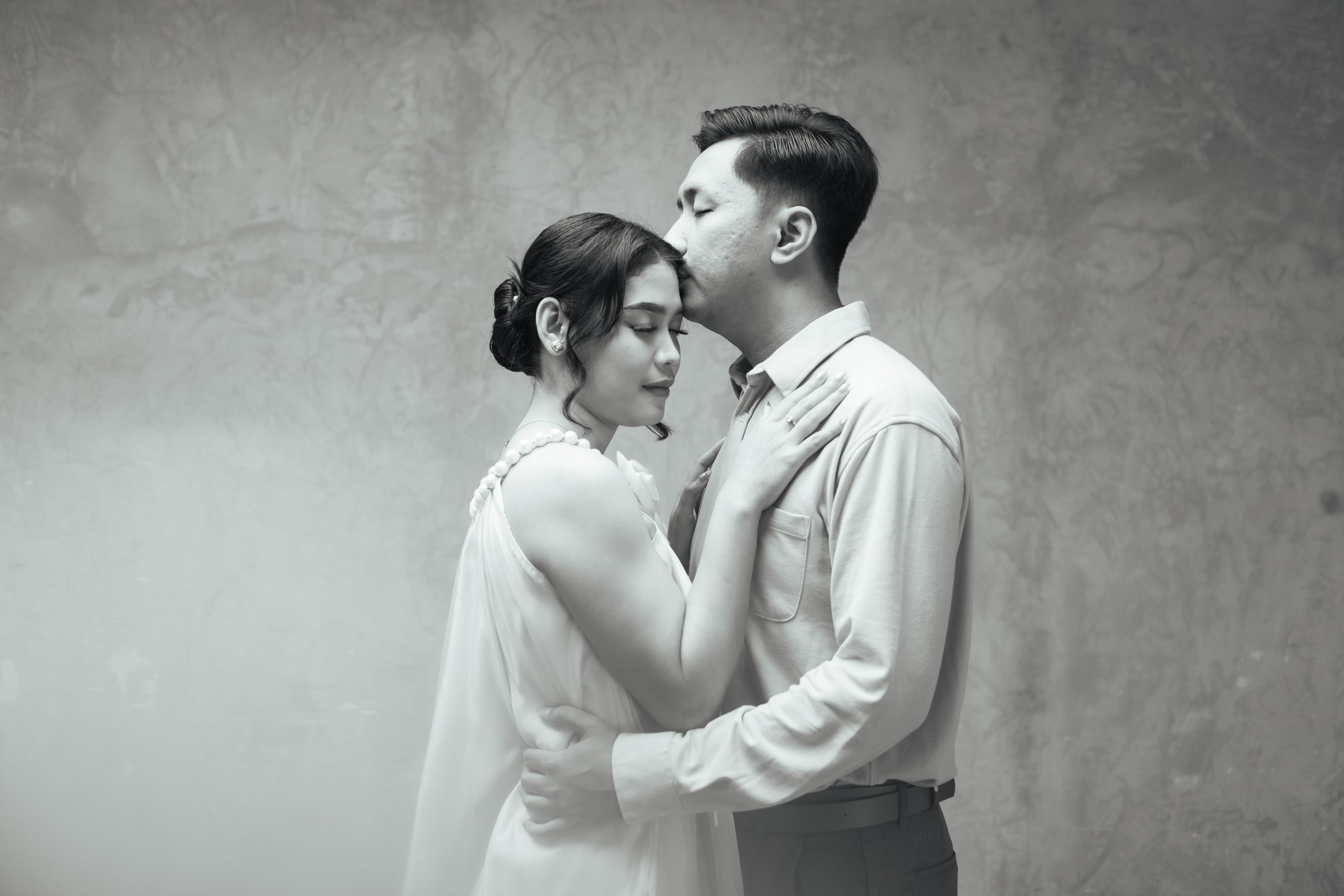 foto hitam putih di studio