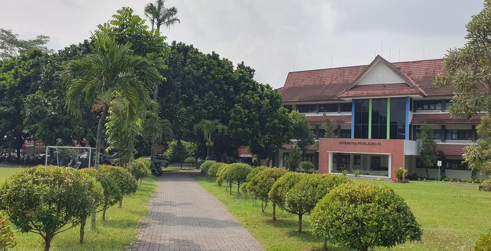 studio foto dekat universitas proklamasi 45