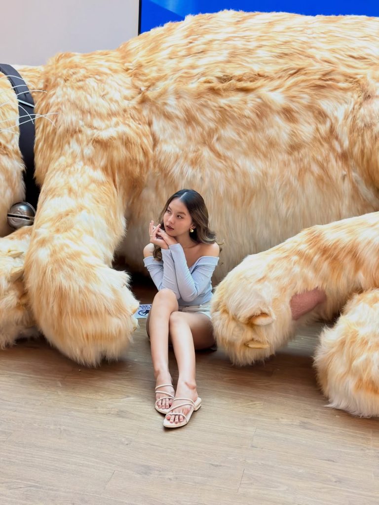 Si Oyen yang Friendly di Blue Butter Jogja Siap Untuk Diajak Foto