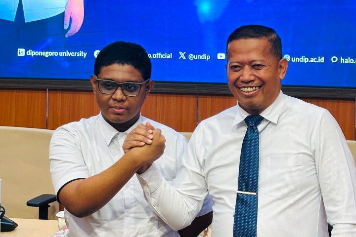 Adriano UNDIP