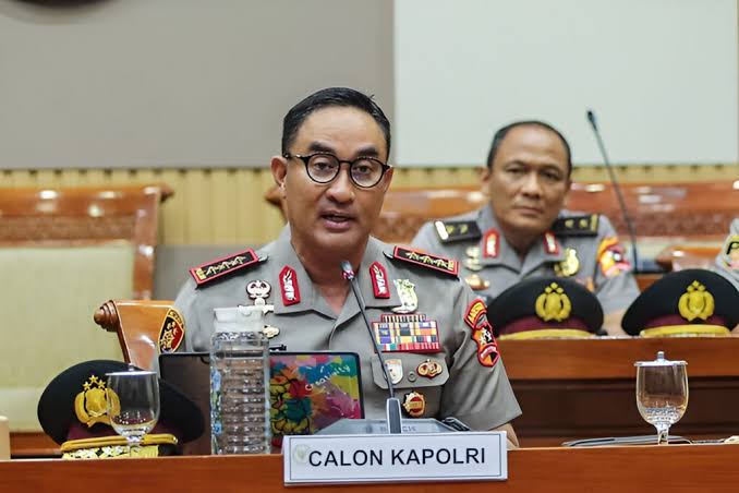 foto komjen pol suyudi ario seto